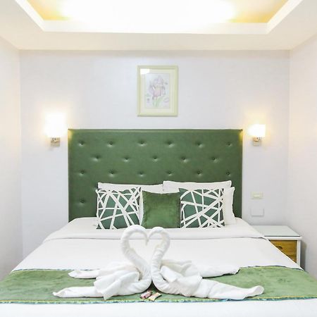 Pacific Bay Grand Suites Manila Bagian luar foto