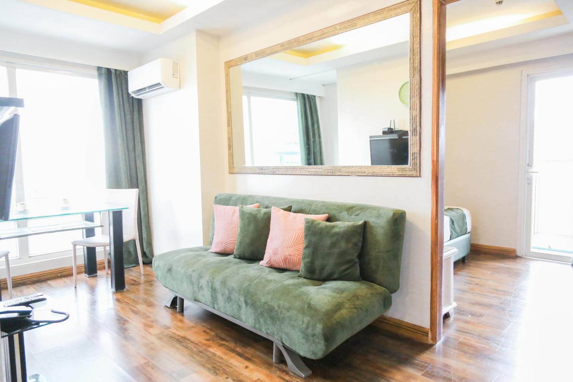 Pacific Bay Grand Suites Manila Bagian luar foto